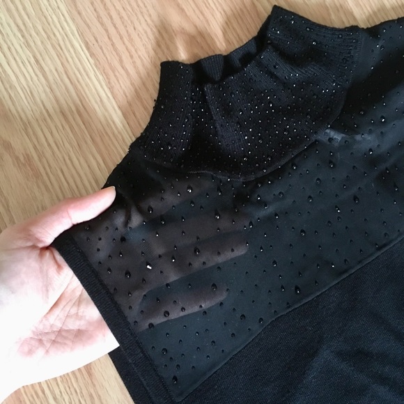 Top - Picture 2 of 2